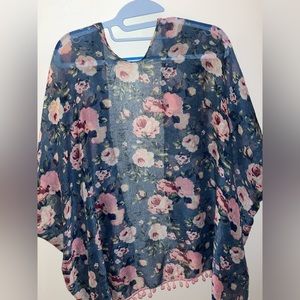Lightweight Shall Floral one size Petite